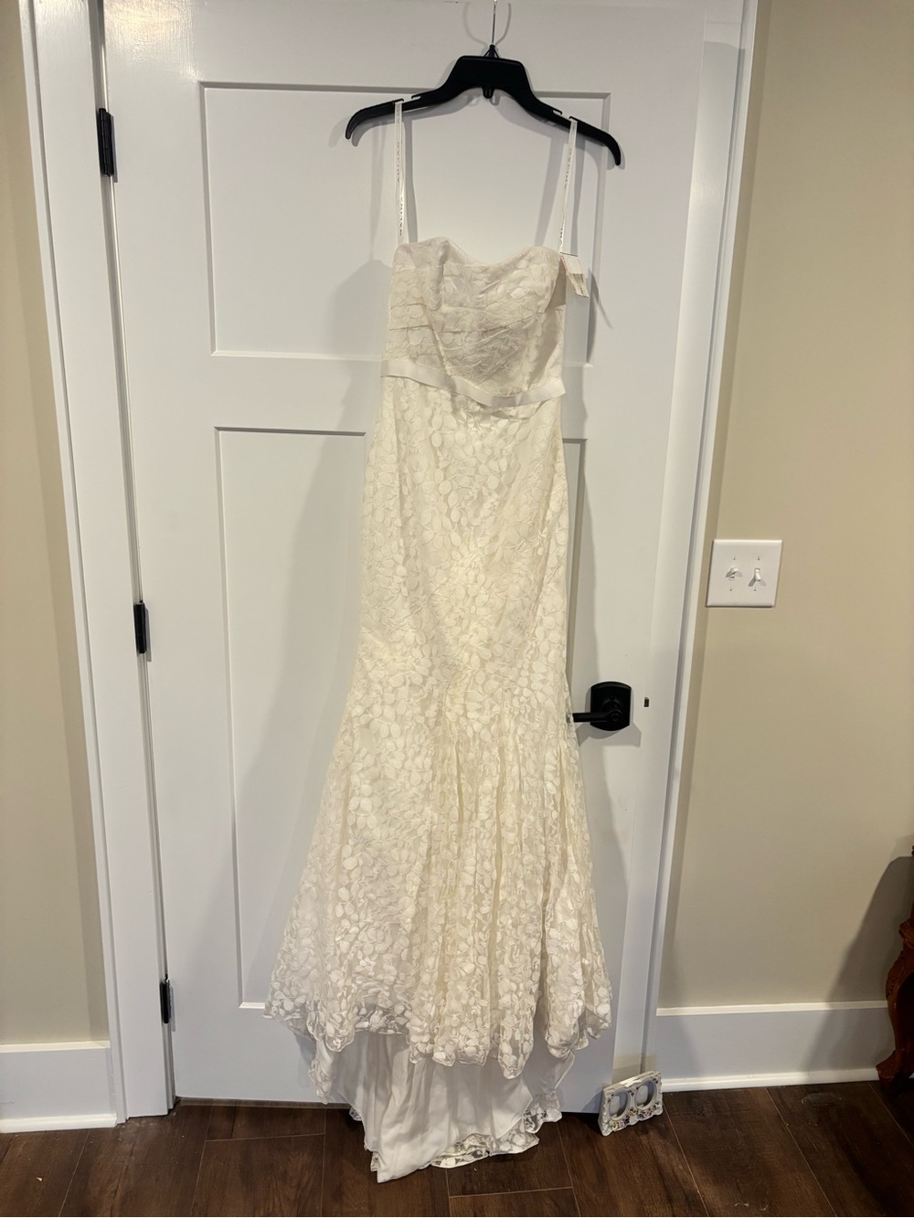 David's Bridal Galina Wg3381 Strapless All over Lace Sheath Dress Nwt Size 2